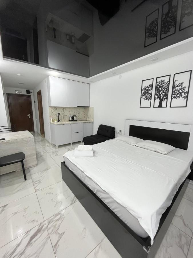 Sea View Studio Apartment In Orbi Residence Batumi Exterior foto